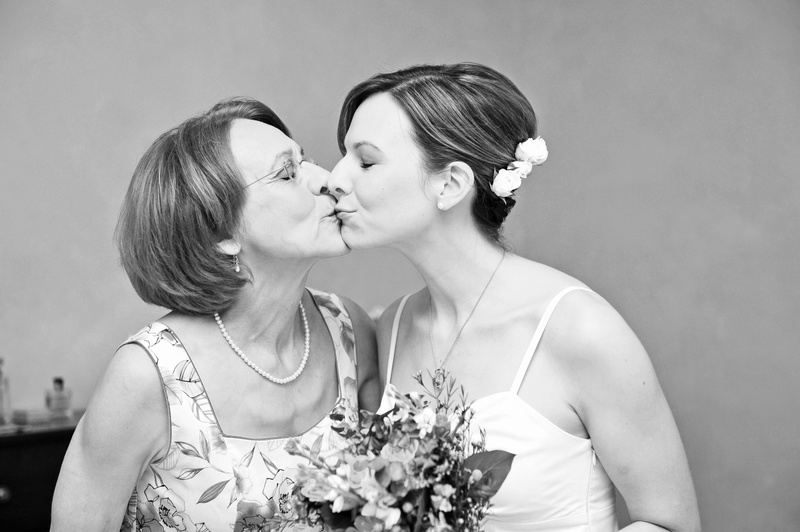 chris-and-rachel-074bw_3764880828_o