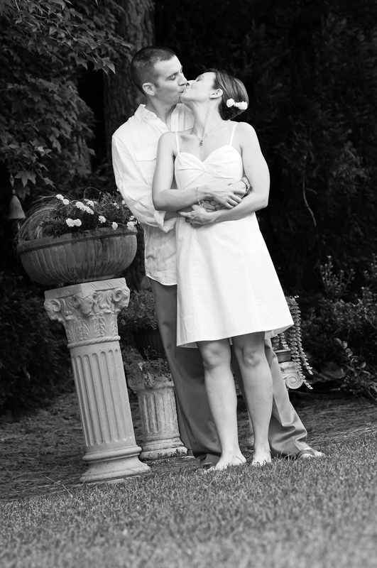chris-and-rachel-188bw_3764213155_o